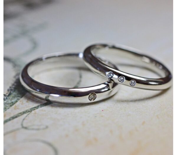 シンプルなリングにダイヤが輝く結婚指輪オーダー作品