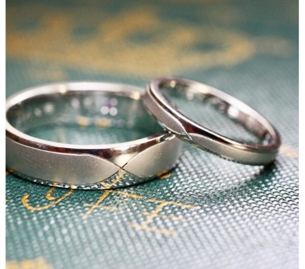 艶消しマットと鏡面コントラストの結婚指輪オーダーメイド作品