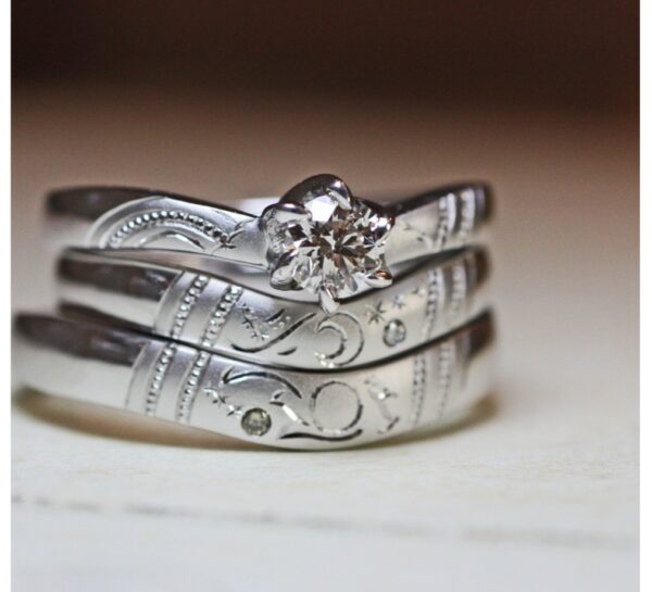 ３本重ねて模様を繋げた婚約&結婚指輪オーダーメイド作品