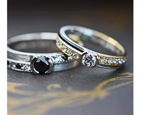  ブラックダイヤとホワイトダイヤのエタニティ結婚指輪•オーダー作品