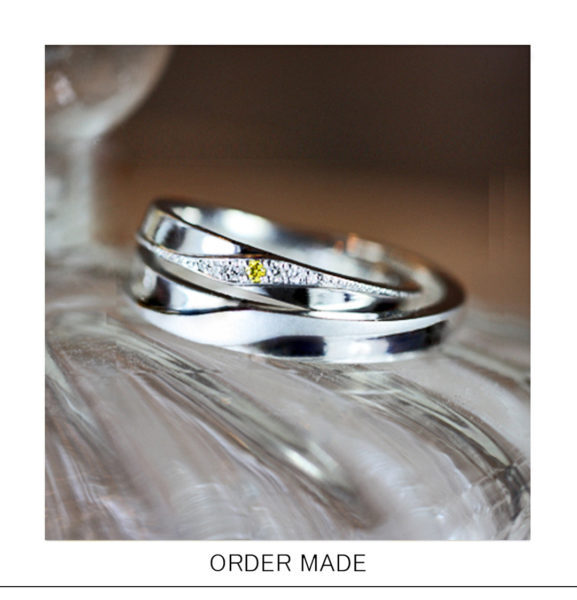 【イエローダイヤ】がアクセントの個性的な結婚指輪オーダー作品