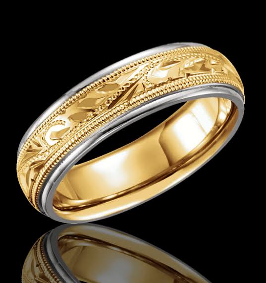 金細工職人の華.指輪に手彫りの模様 和柄1